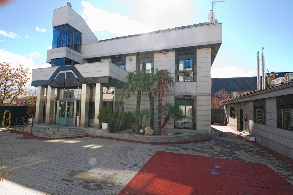 HOSTAL LOS 5 PINOS