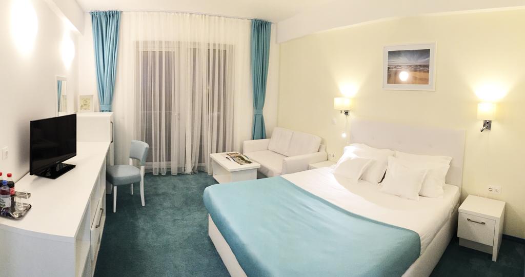 Blaxy Premium Resort
