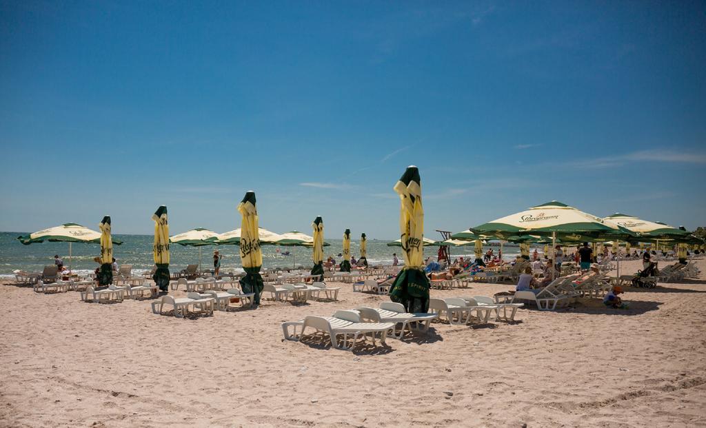 Blaxy Premium Resort
