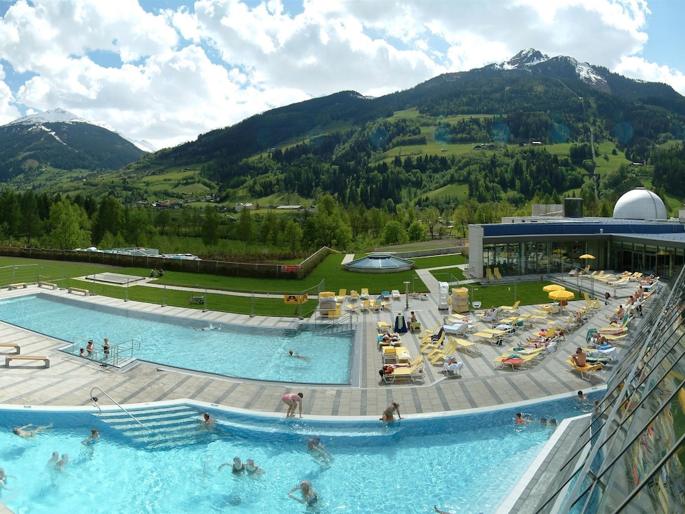 Charming Chalet In Bad Hofgastein With Sauna