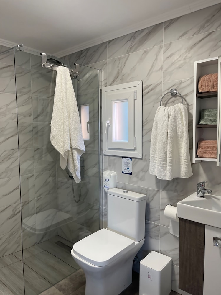 Villa De La Vita Alykes