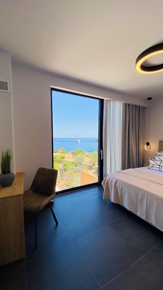 dal travel TERRA PETRA VILLA - THE SEAFRONT RETREAT