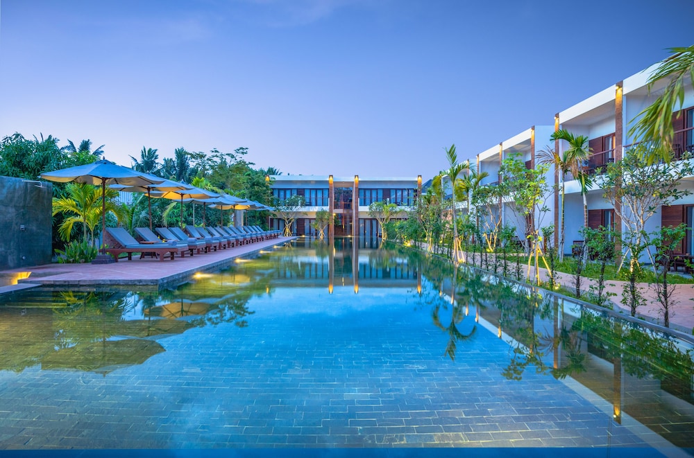 ONEDERZ KHMER HOUSE
