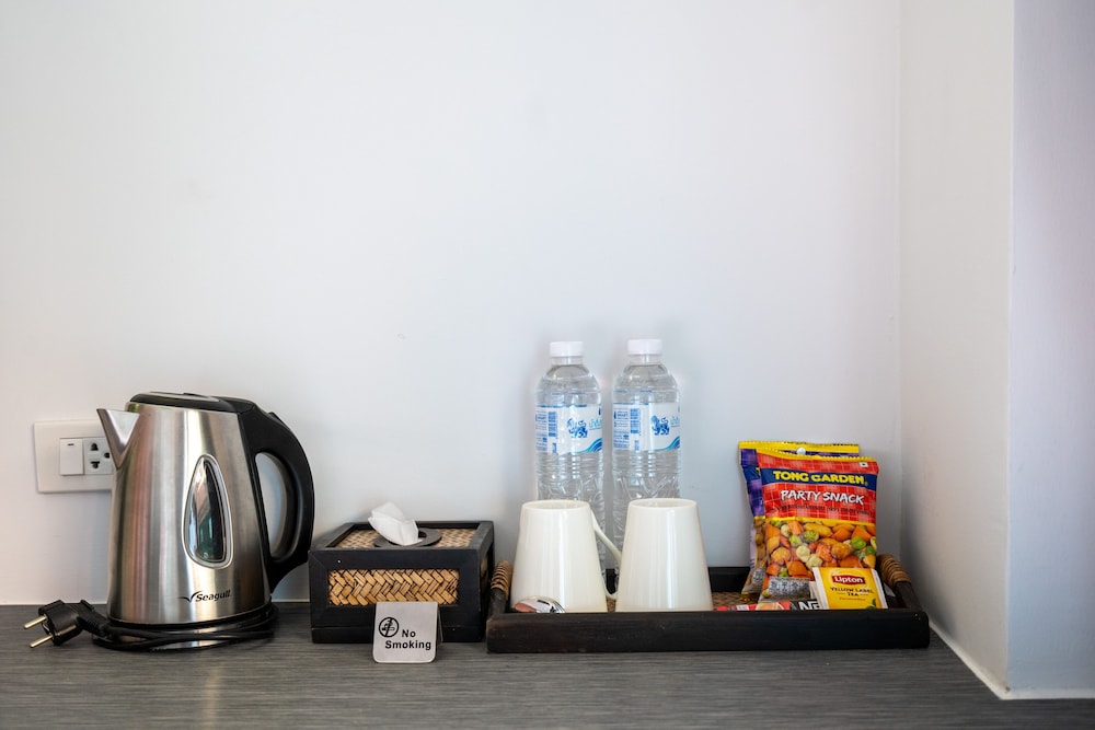 The Thames Pool Access Resort