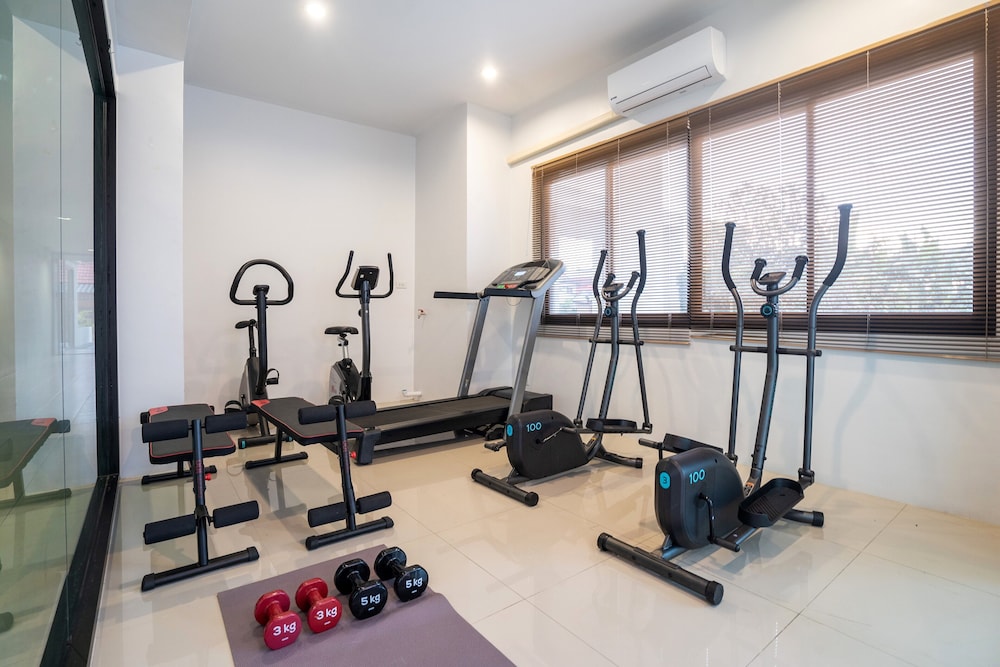 The Thames Pool Access Resort