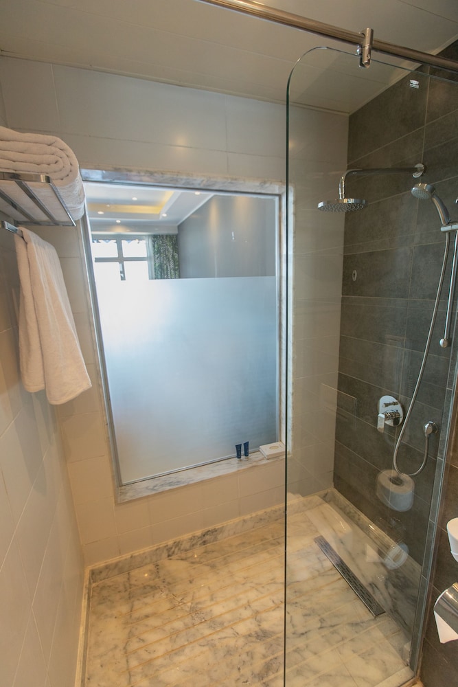 NAAMA BAY SUITES amp; SPA imagine 10
