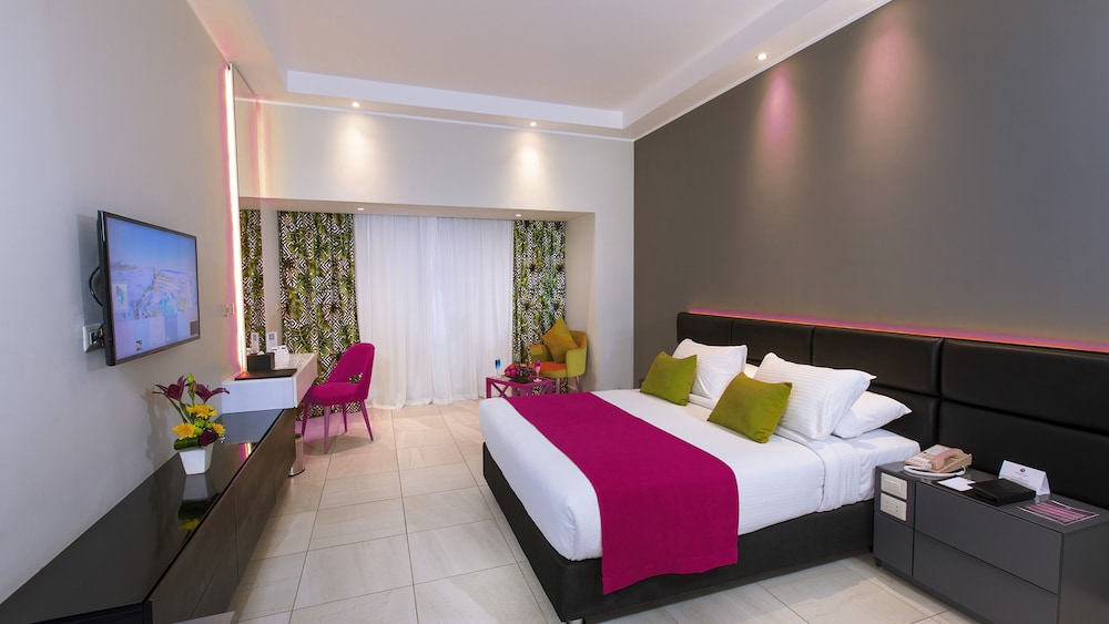 NAAMA BAY SUITES amp; SPA imagine 2