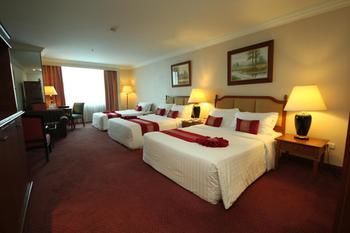 GOLDEN TULIP SOVEREIGN HOTEL