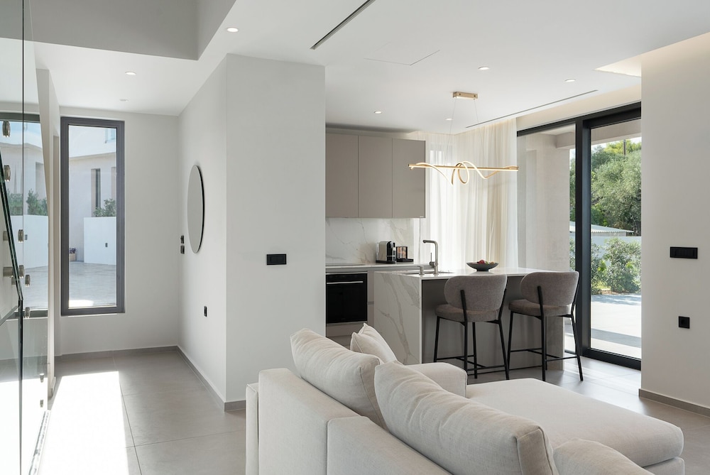 Kymothoe Elite Villas