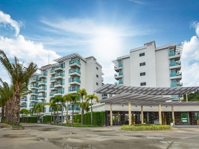 Fishermens Harbour Urban Resort