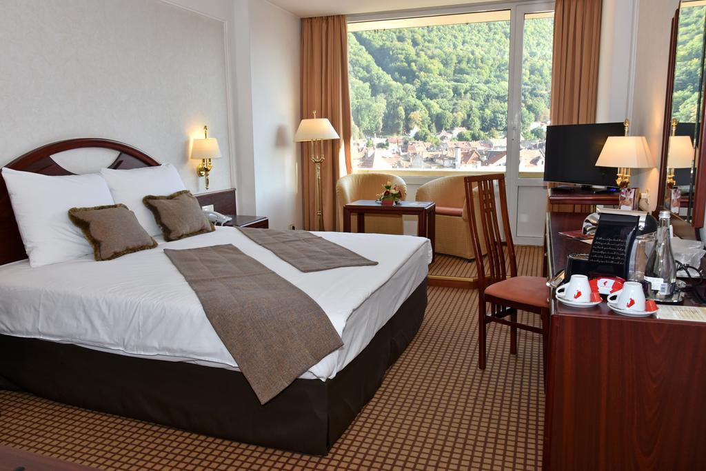 Aro Palace Hotel