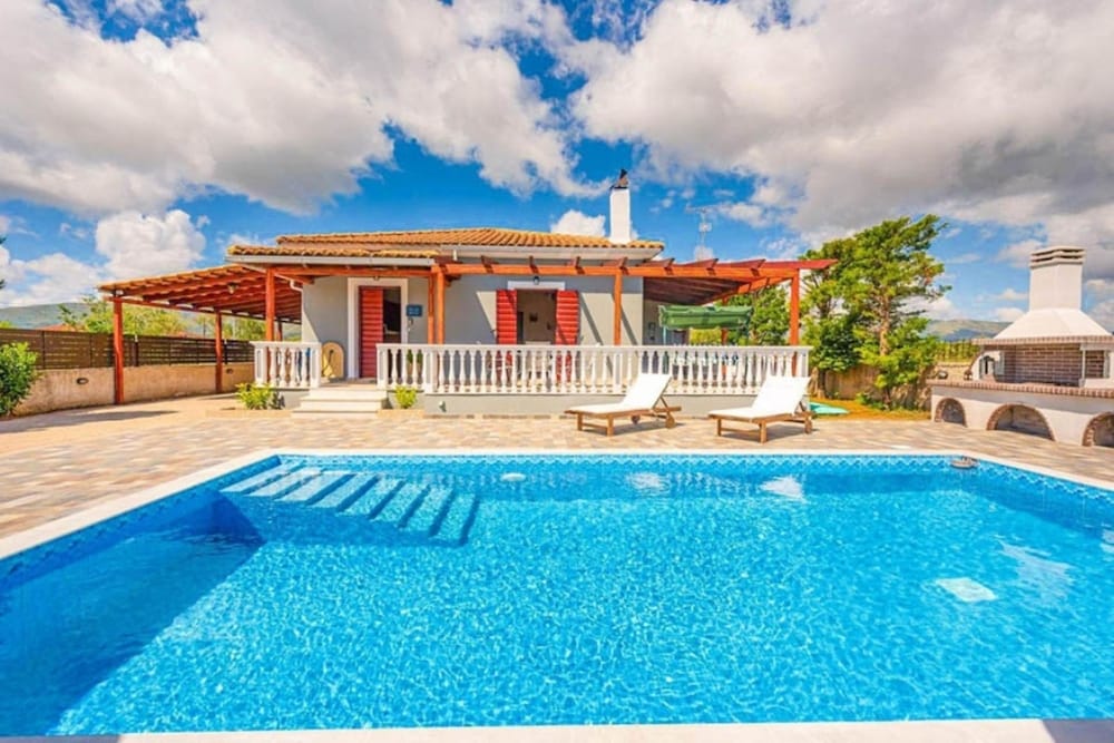 Villa Bora With Private Pool