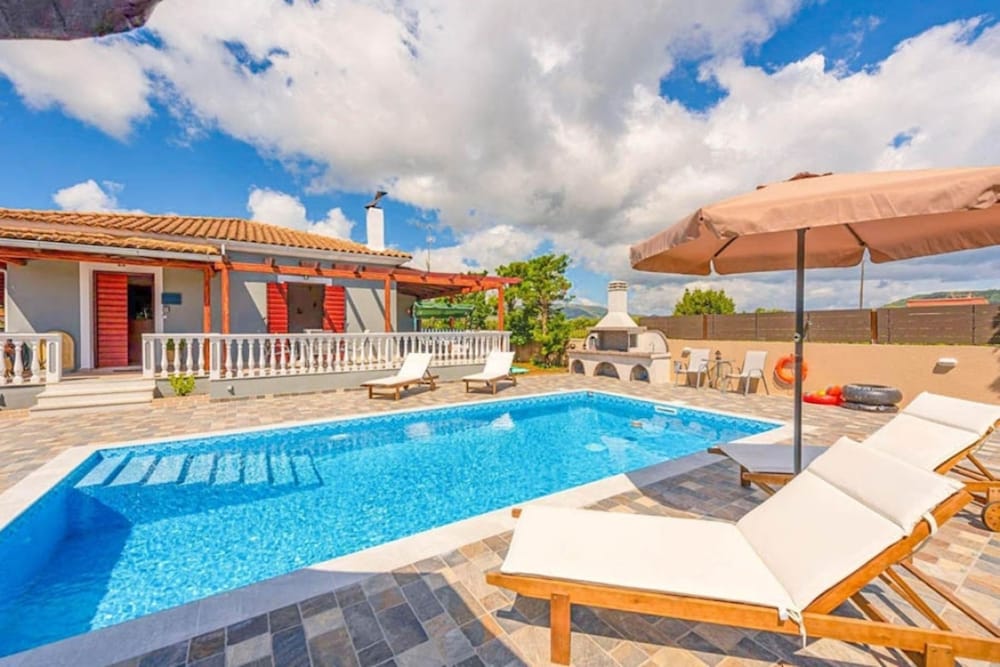 Villa Bora With Private Pool