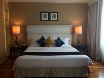 DUCHESS HOTEL AND RESIDENCES