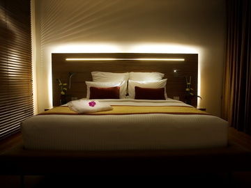 SACHA'S HOTEL UNO