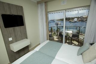 115 The Strand Hotel By Neu Collective