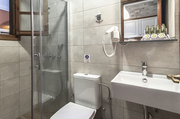 ANO APARTHOTEL