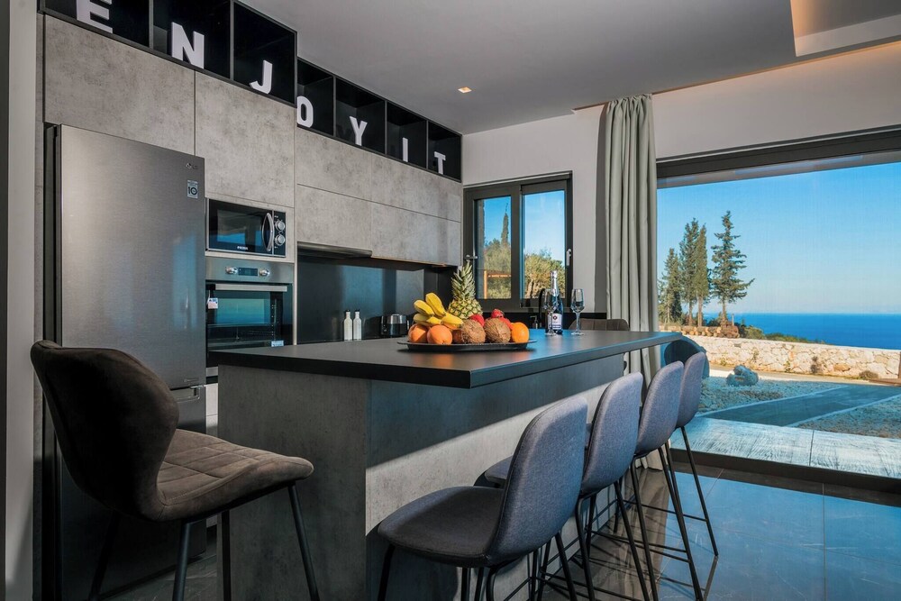 Nikolakos Villa  Pirvate Pool