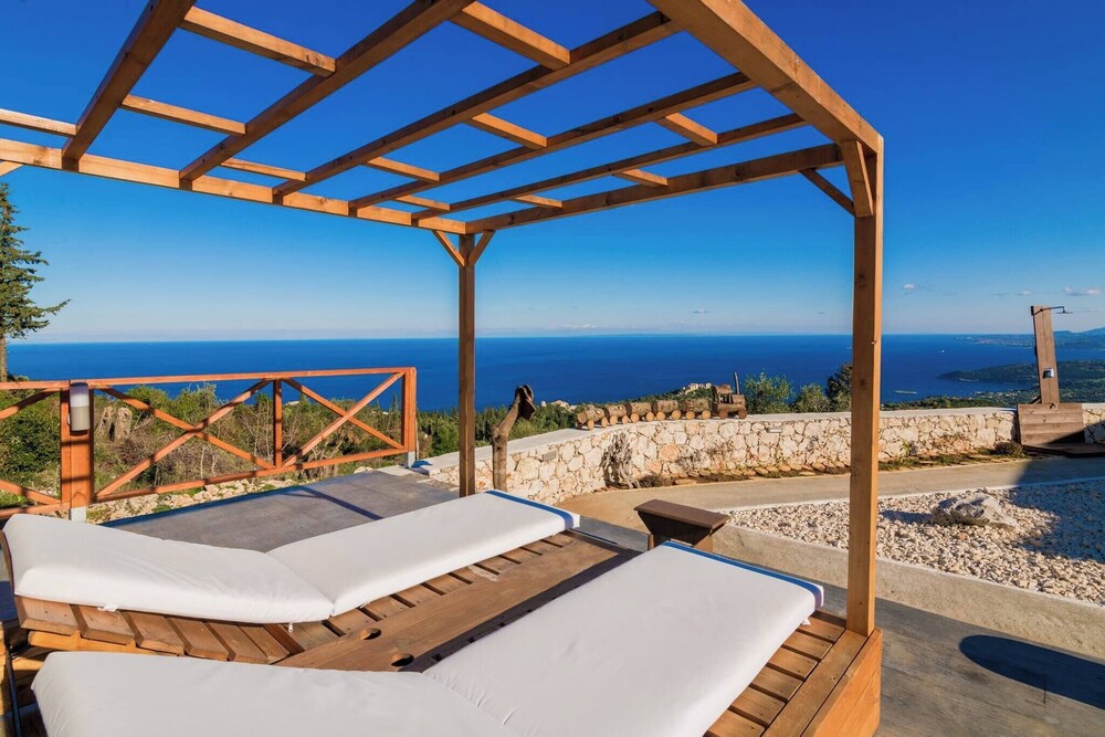 Nikolakos Villa  Pirvate Pool