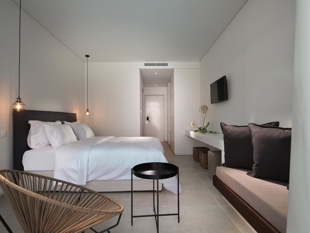 Cavo Vezal  Adults Only