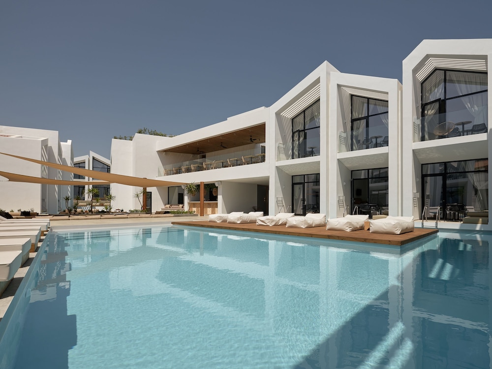 Cavo Vezal  Adults Only