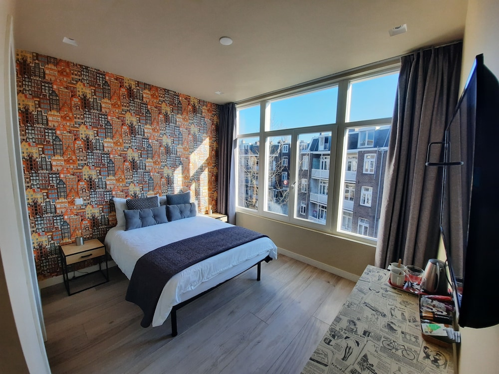 ROOMWEST