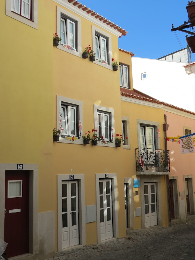 CASTLE INN LISBON
