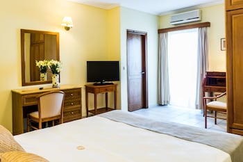 Andreolas Luxury Suites