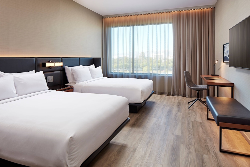 AC HOTEL BY MARRIOTT ST. JULIAN'S