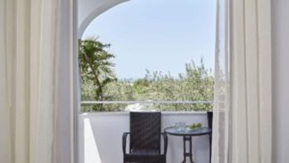 dal travel MR AND MRS WHITE CORFU COUPLES RETREAT ADULTS ONLY