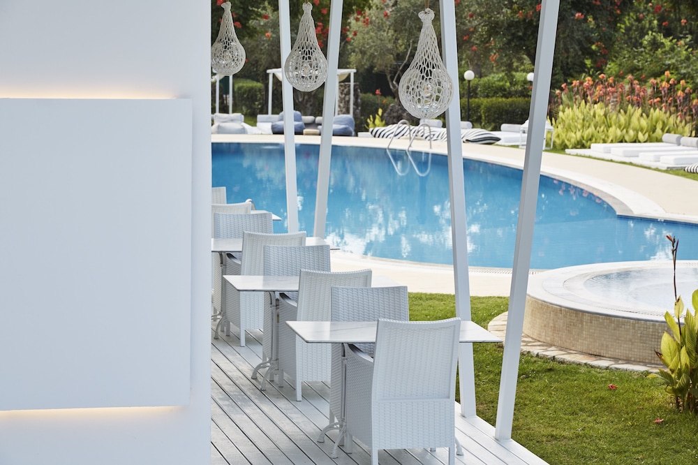dal travel MR AND MRS WHITE CORFU COUPLES RETREAT ADULTS ONLY