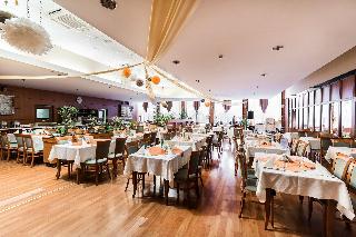 KUR amp WELLNESS HOTEL BARATSAG