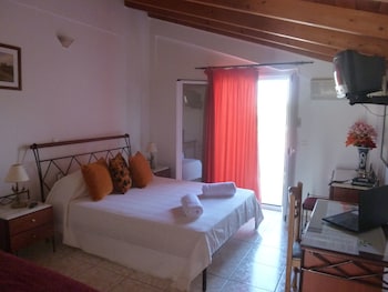 dal travel PETTAS APARTMENTS