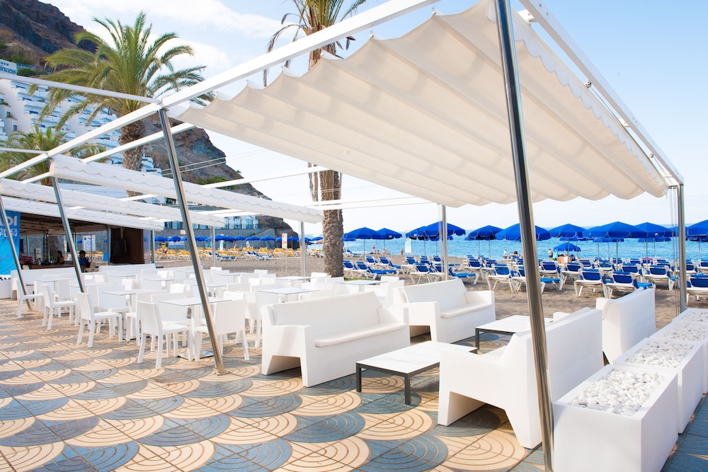 MOGAN PRINCESS AND BEACH CLUB