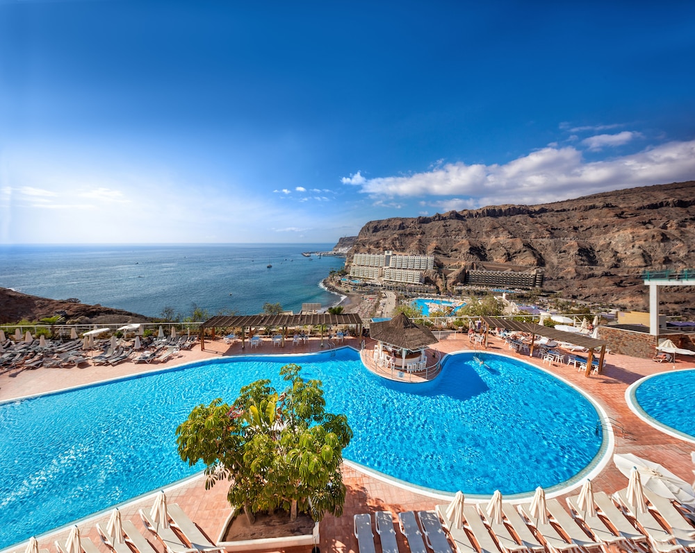 MOGAN PRINCESS AND BEACH CLUB imagine 2