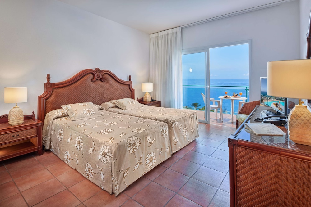 MOGAN PRINCESS AND BEACH CLUB imagine 9