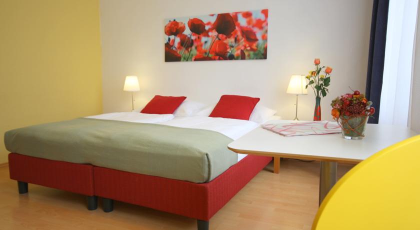 Amelie Apartment Hotel