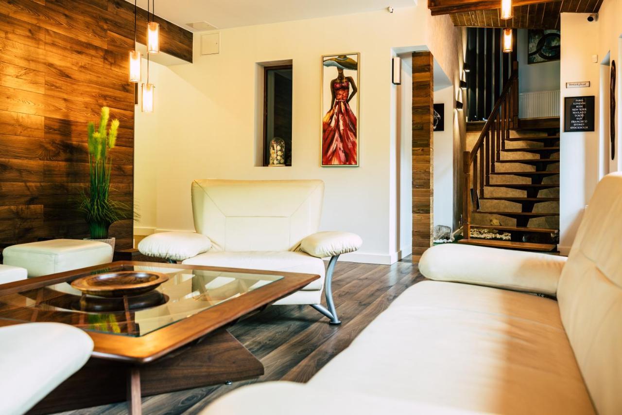 MER GUEST HOUSE BampB