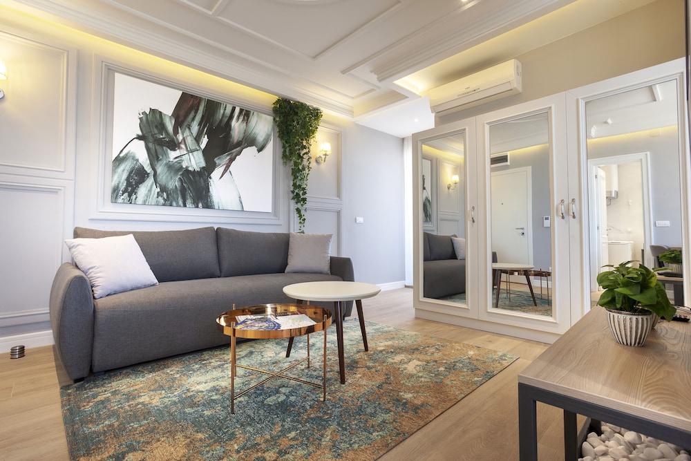 DJ CITY VISTA LUXURY APARTMENTS