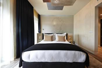 9HOTEL MERCY