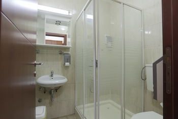 GUESTHOUSE TARA