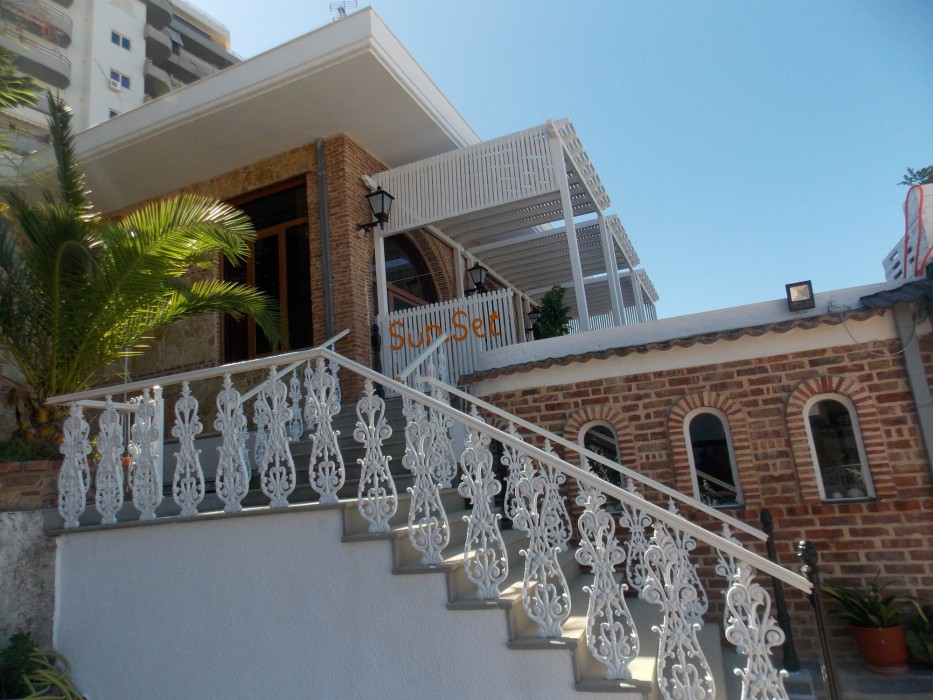 Sunsen Suites