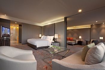 OKURA PRESTIGE