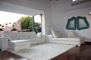 Watermelon Modernist Terrace Flat I