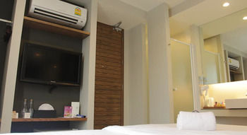 METZ PRATUNAM HOTEL
