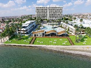 RADISSON BEACH RESORT LARNACA imagine 8