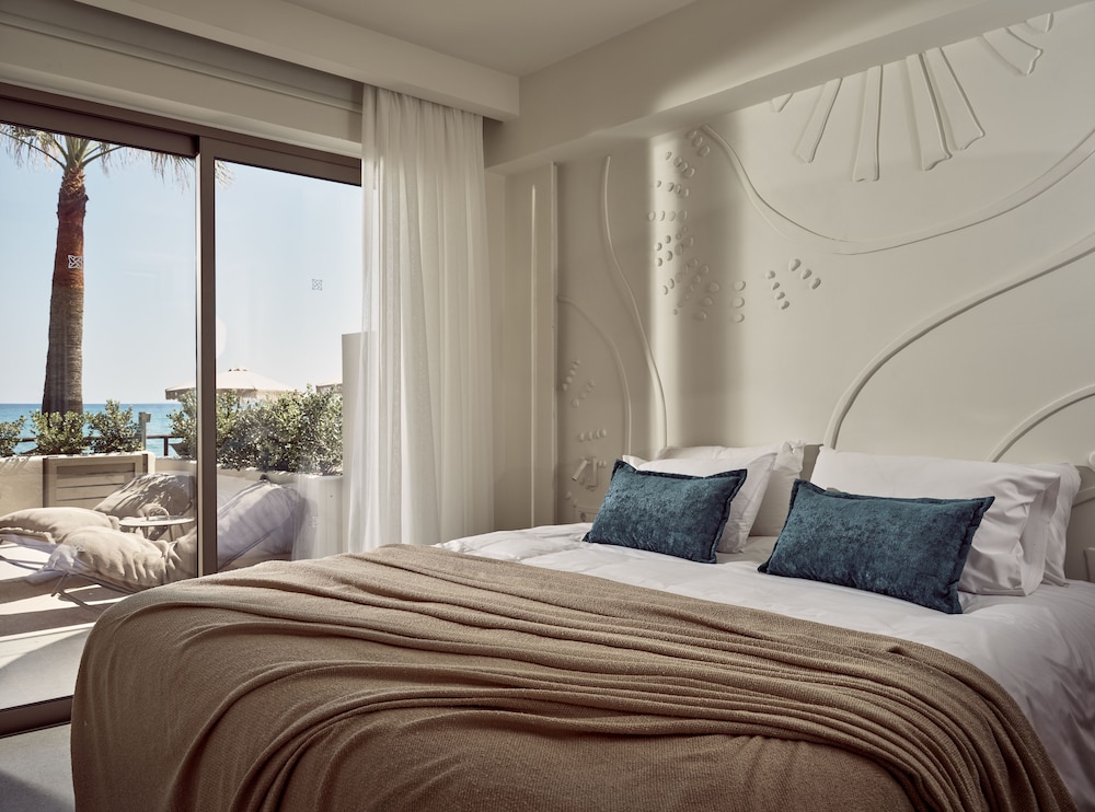 Windmill Bay Aparthotel