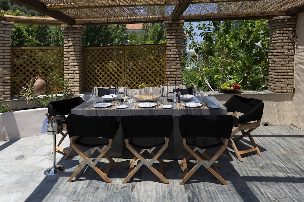 dal travel VILLA OF THE OLD OLIVE OIL FACTORY