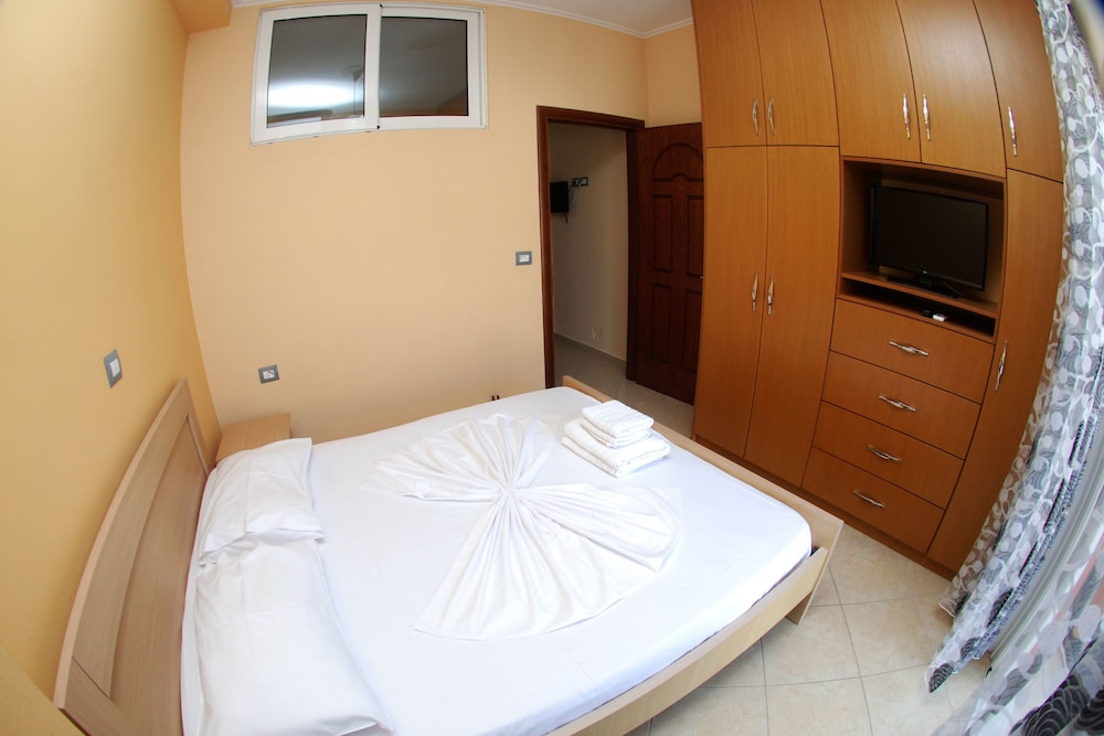 Melsi Apartments