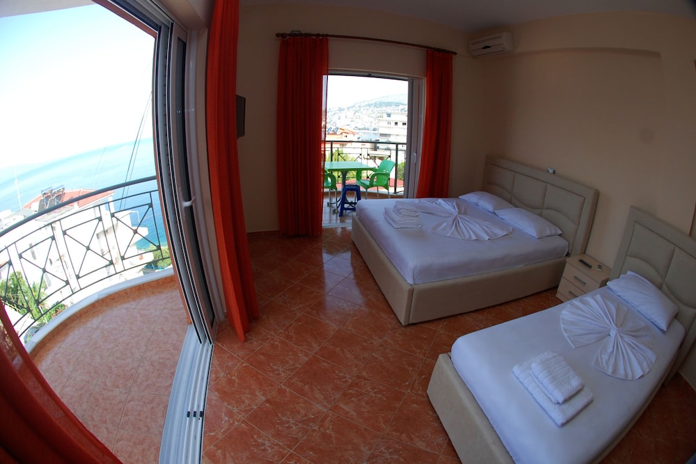 Melsi Apartments